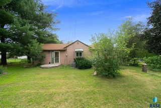 2000 E 29th St N Street N, Sioux Falls, SD 57104