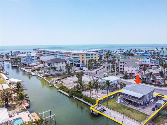 340 Crescent ST, Fort Myers Beach, FL 33931