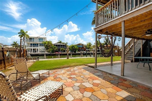 340 Crescent ST, Fort Myers Beach, FL 33931