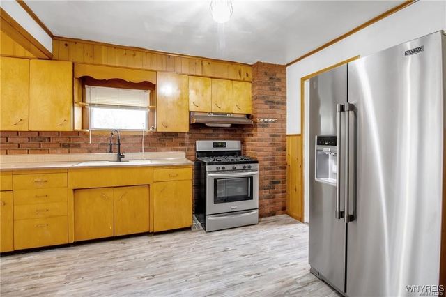 126 Leonard Post Drive, Cheektowaga, NY 14211