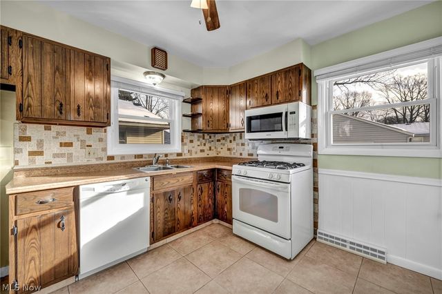 3723 W 232nd Street, North Olmsted, OH 44070