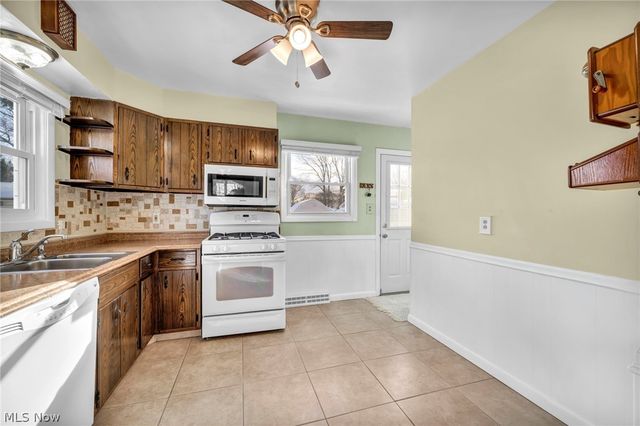 3723 W 232nd Street, North Olmsted, OH 44070