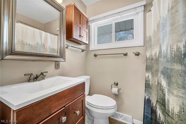 3723 W 232nd Street, North Olmsted, OH 44070