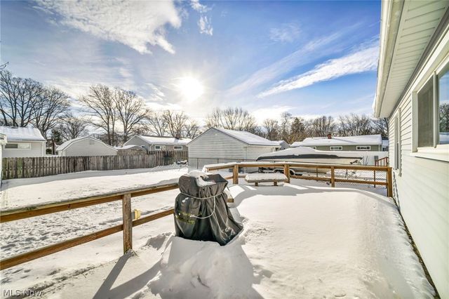 3723 W 232nd Street, North Olmsted, OH 44070