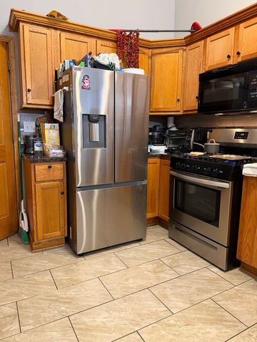 717 N Springfield Avenue, Chicago, IL 60624