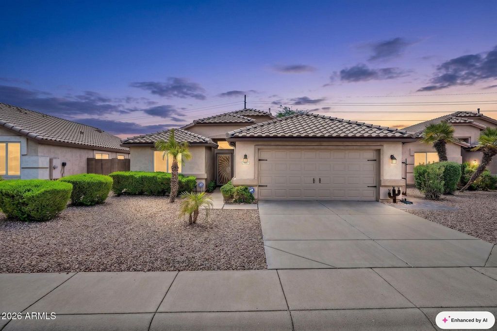 10817 W ALMERIA Road, Avondale, AZ 85392 — photo 2