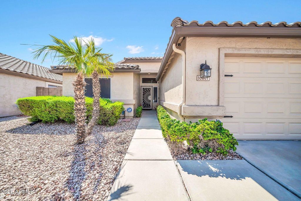 10817 W ALMERIA Road, Avondale, AZ 85392 — photo 4