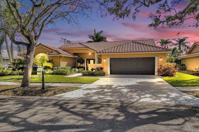 1614 Eastlake Way, Weston, FL 33326