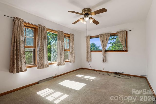 284 Chestnut Street, Mars Hill, NC 28754