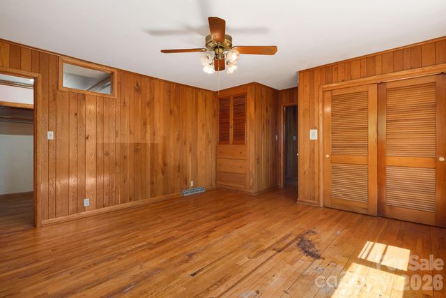 284 Chestnut Street, Mars Hill, NC 28754