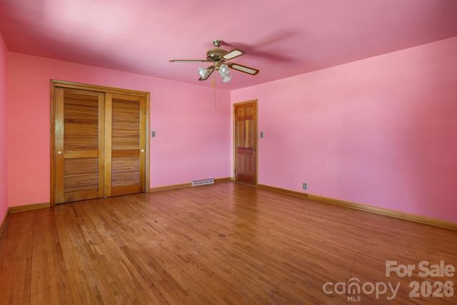 284 Chestnut Street, Mars Hill, NC 28754