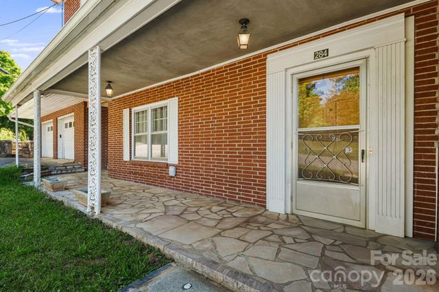 284 Chestnut Street, Mars Hill, NC 28754