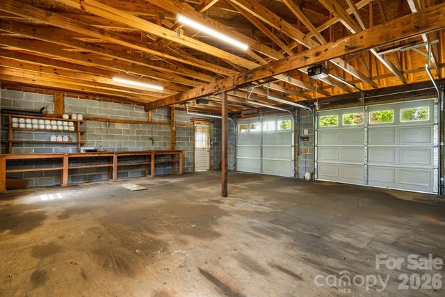 284 Chestnut Street, Mars Hill, NC 28754