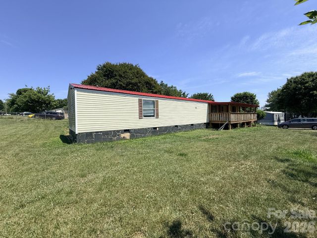 2330 Springdale Drive, Newton, NC 28658