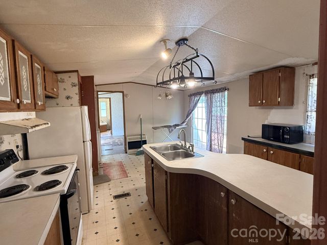 2330 Springdale Drive, Newton, NC 28658