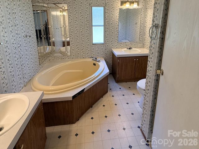 2330 Springdale Drive, Newton, NC 28658
