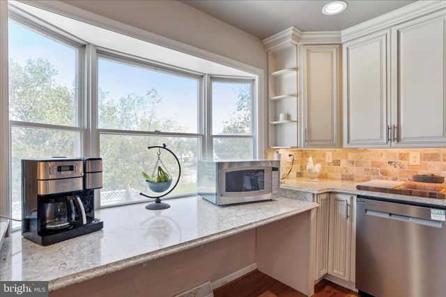 305 N RED HILL RD, Martinsburg, WV 25401