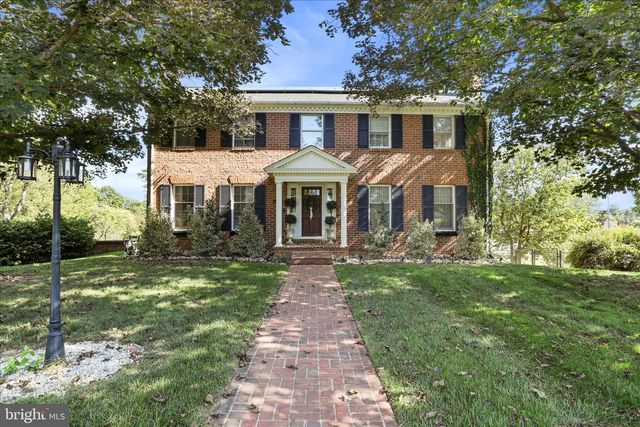 305 N RED HILL RD, Martinsburg, WV 25401