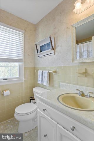 305 N RED HILL RD, Martinsburg, WV 25401