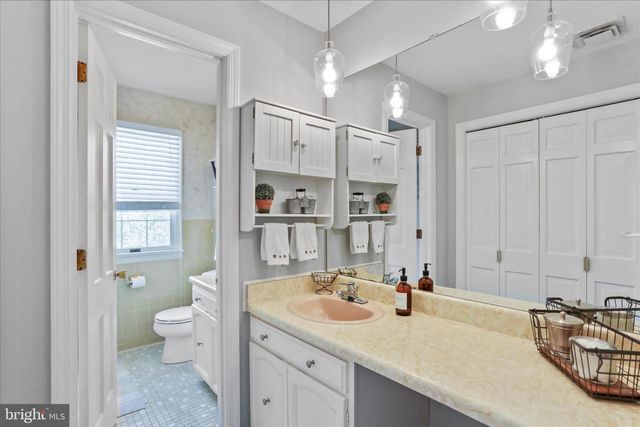 305 N RED HILL RD, Martinsburg, WV 25401