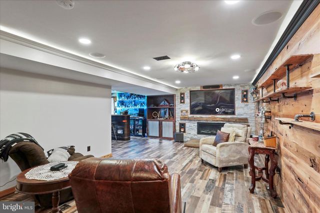 305 N RED HILL RD, Martinsburg, WV 25401