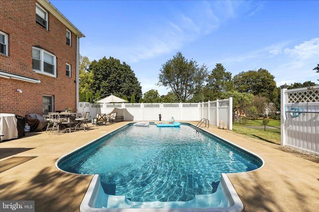 305 N RED HILL RD, Martinsburg, WV 25401