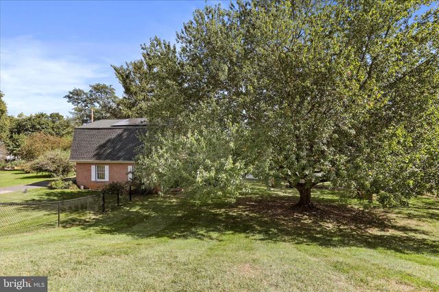 305 N RED HILL RD, Martinsburg, WV 25401