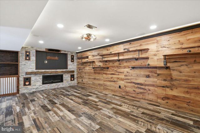 305 N RED HILL RD, Martinsburg, WV 25401