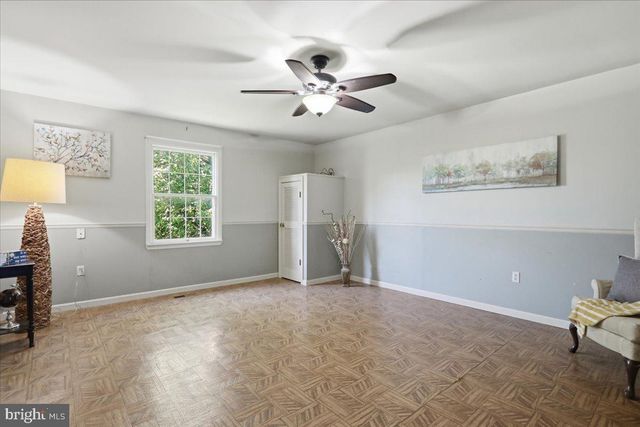305 N RED HILL RD, Martinsburg, WV 25401