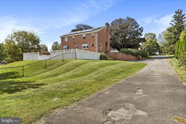 305 N RED HILL RD, Martinsburg, WV 25401
