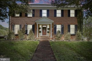 305 N RED HILL RD, Martinsburg, WV 25401