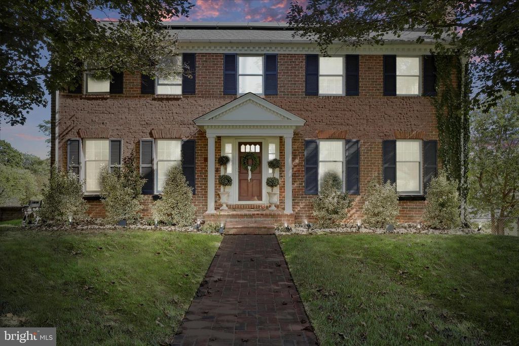 305 N RED HILL RD, Martinsburg, WV 25401