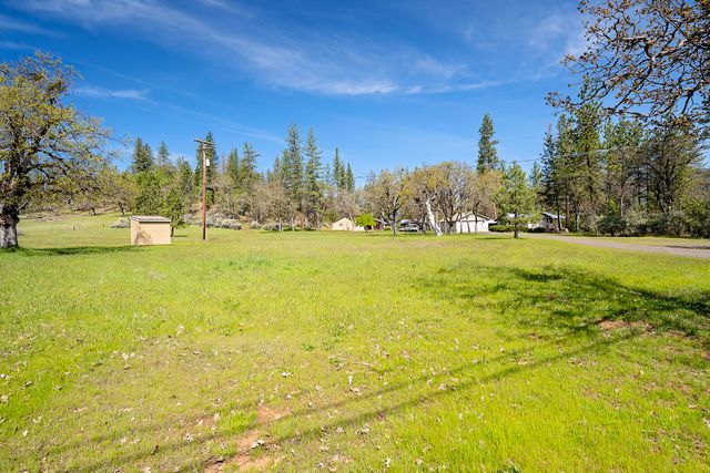 778 Ragsdale Road, Trail, OR 97541