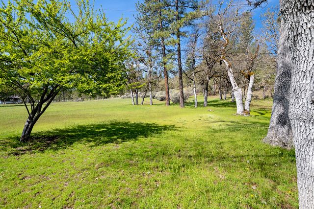 778 Ragsdale Road, Trail, OR 97541