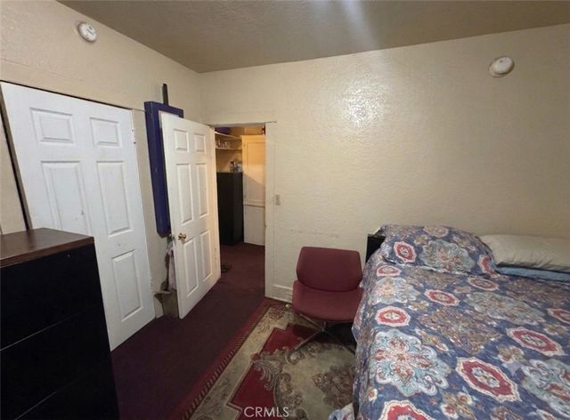 4305 San Pedro, Los Angeles, CA 90011