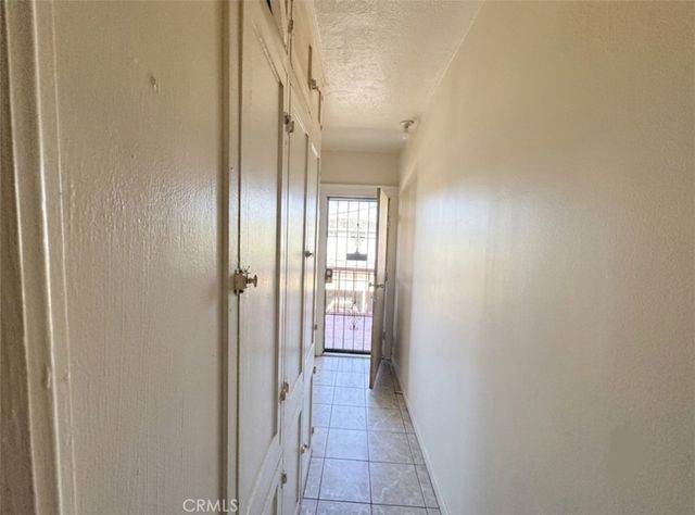 4305 San Pedro, Los Angeles, CA 90011