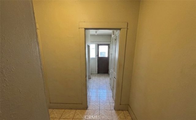 4305 San Pedro, Los Angeles, CA 90011