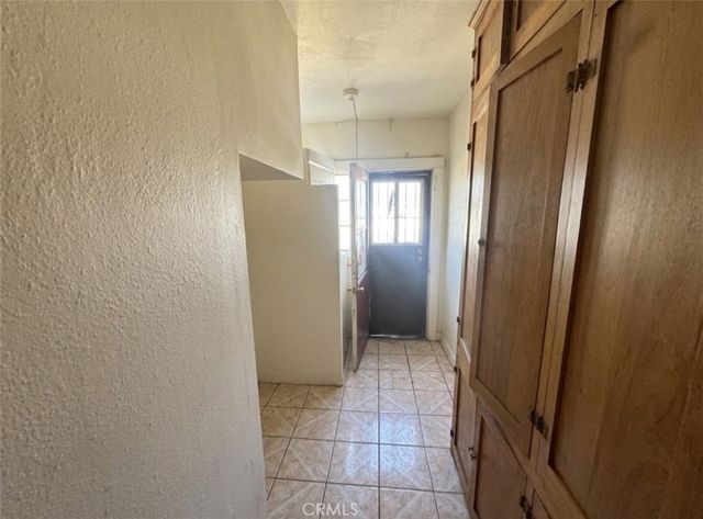 4305 San Pedro, Los Angeles, CA 90011