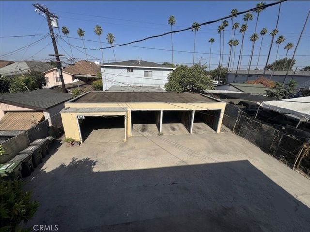 4305 San Pedro, Los Angeles, CA 90011