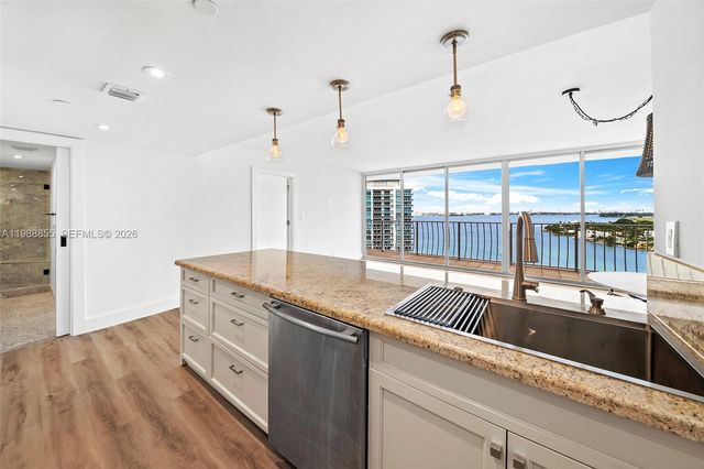 7601 E Treasure Dr 1915, North Bay Village, FL 33141