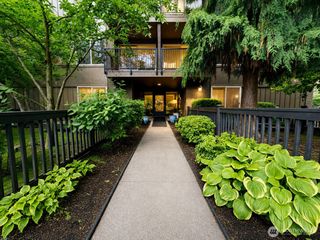 731 Broadway E #301, Seattle, WA 98102