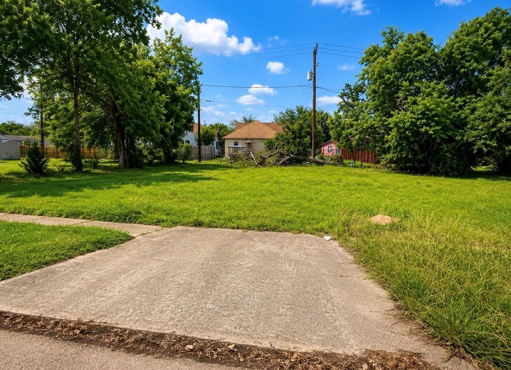 1312 Cherry Street, Baytown, TX 77520