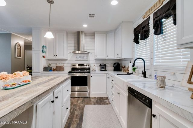 153 Chardonnay Drive, Opelousas, LA 70570