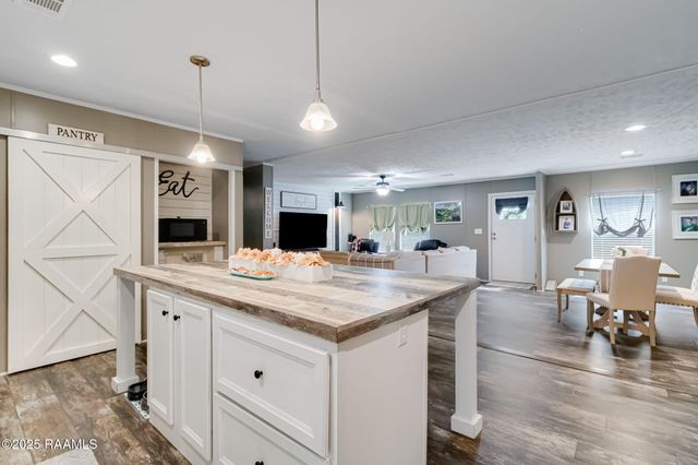 153 Chardonnay Drive, Opelousas, LA 70570