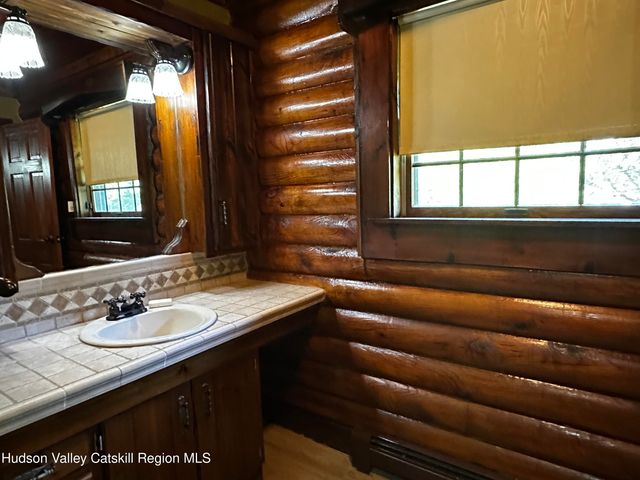 11 Cuomo Drive, Highland, NY 12528
