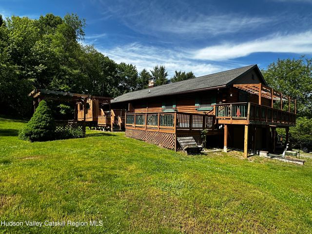 11 Cuomo Drive, Highland, NY 12528