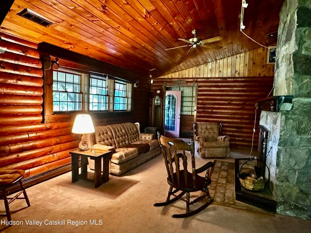 11 Cuomo Drive, Highland, NY 12528