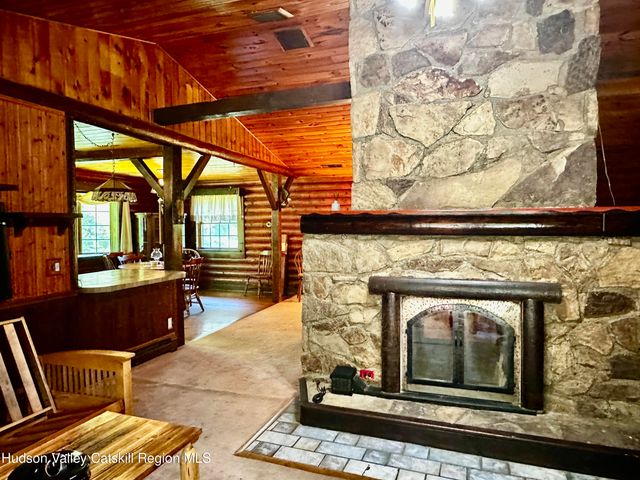 11 Cuomo Drive, Highland, NY 12528