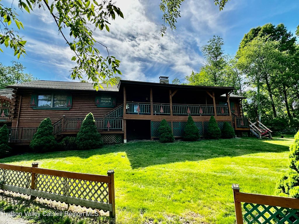 11 Cuomo Drive, Highland, NY 12528