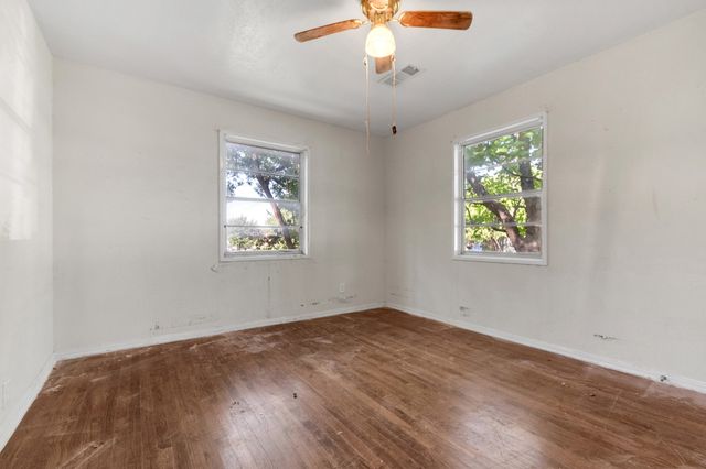 522 N Merrill Avenue, Duncanville, TX 75116